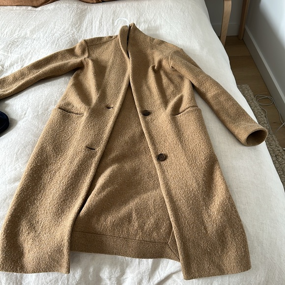 Aritzia - Wilfred Dujardin Jacket in Camel - Picture 2 of 3